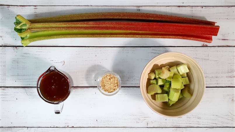 Rabarbarų maceratas su medumi ir imbieru